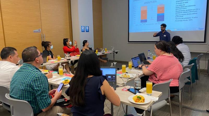 SETP y WRI Desarrollaron Primer Taller en el Marco de Implementación de Flota Eléctrica para Neiva